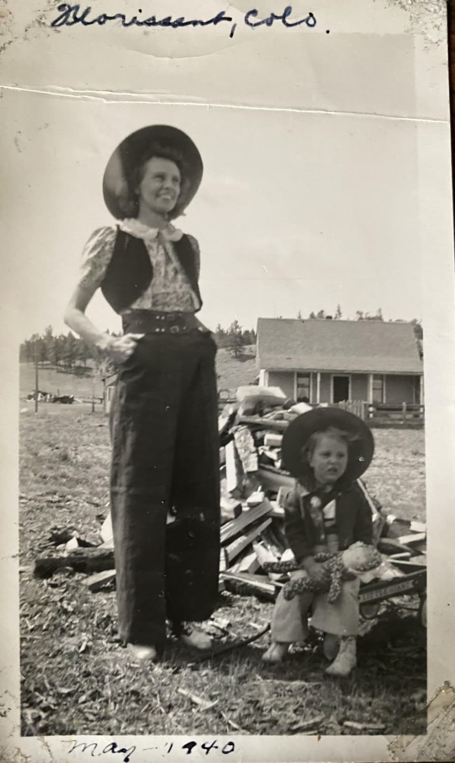 photograph - Blorissant, Colo. Man 1940 Stiffierast